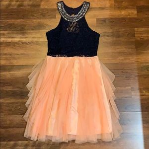 Super cute girls dress!
